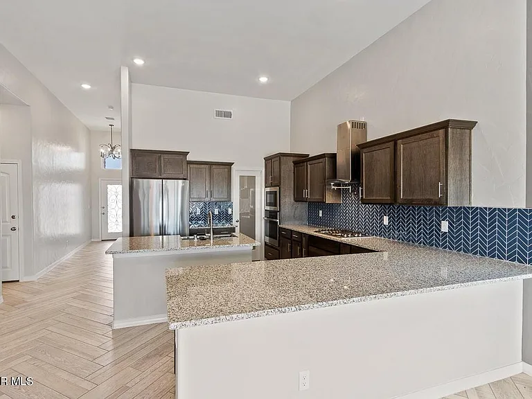 913 Louisiana Downs Ave — Photo 9