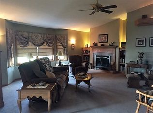 5261 Comstock Rd, Lockport, NY 14094