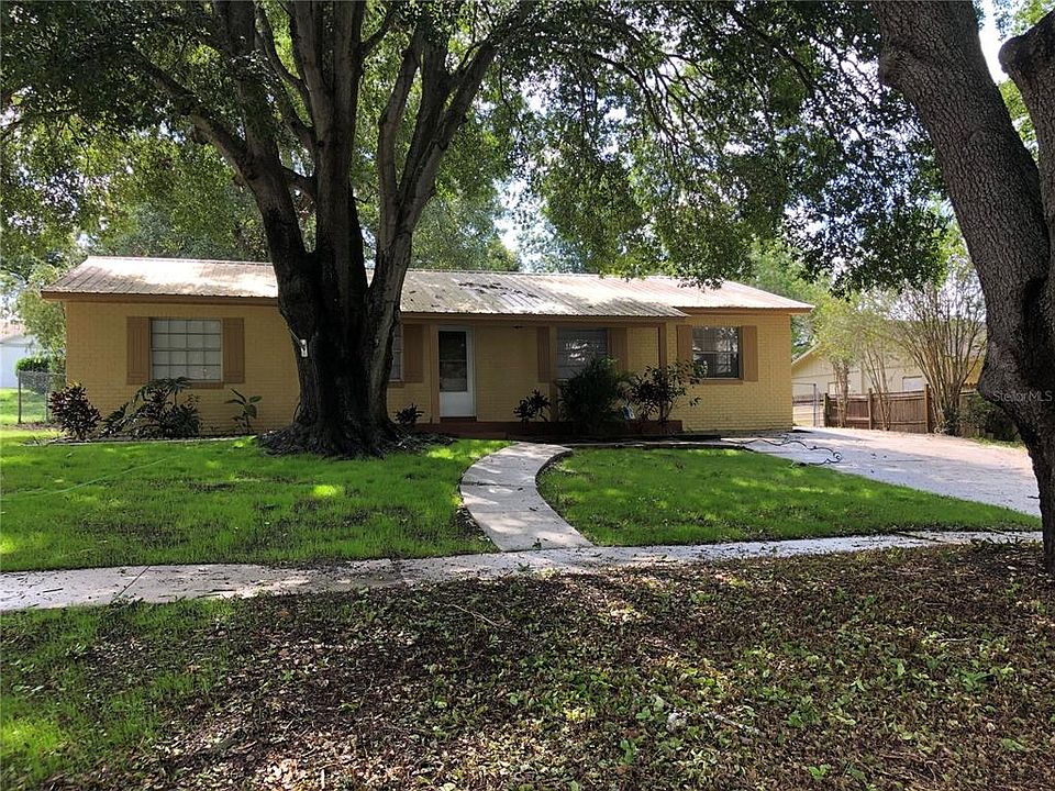 1st image of 300 CRESTVIEW DRIVE