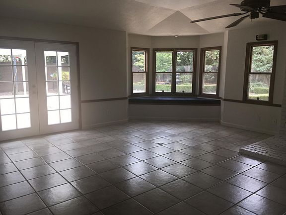 5th image of 1202 E Santa Ana Ave