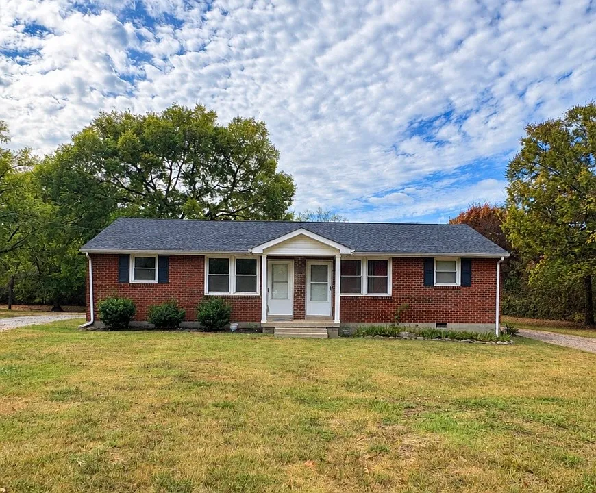 144 Hazelwood Ln