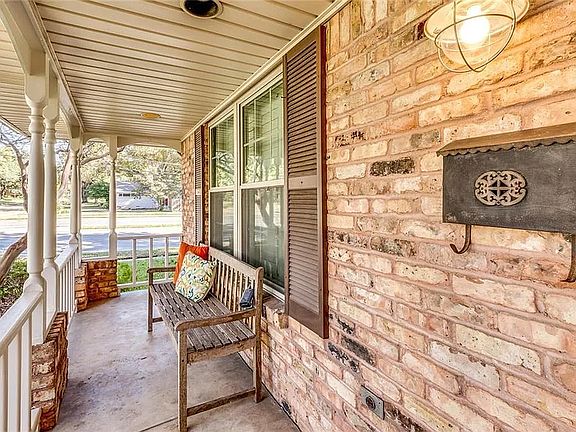 3rd image of 9734 Buxhill Dr
