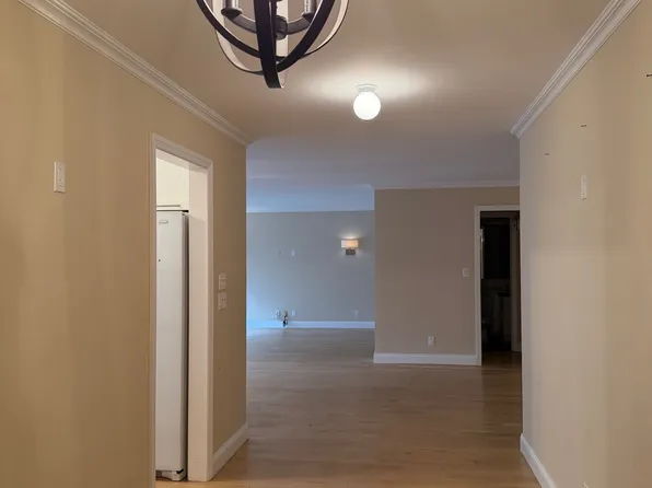 420 East 51st Street image 14 of 18