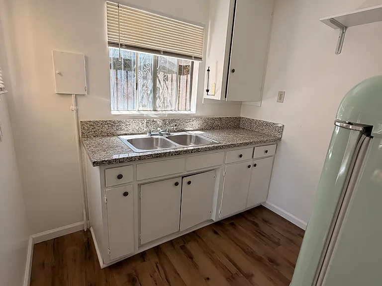 5307 Longfellow St — Photo 12