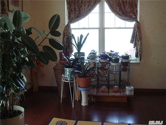 4th image of 16823 Powells Cove Blvd