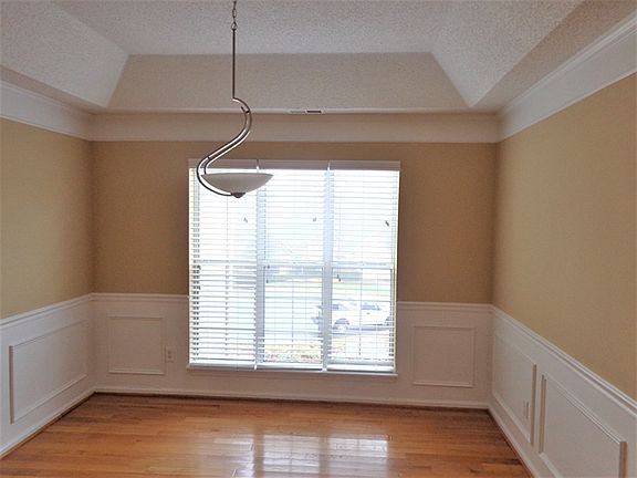 3rd image of 9139 Windknob Ct