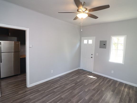 3rd image of 1000 Redondo Ave APT 16