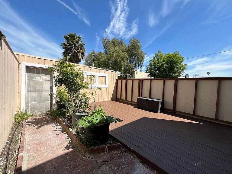 2188 Luz Ave — Photo 24