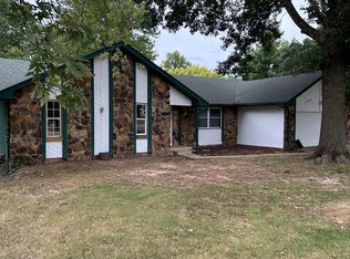 4842 S Farm Road 141, Springfield, MO 65810