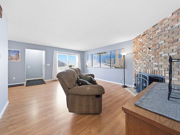 3rd image of 13396 Hughes Ct