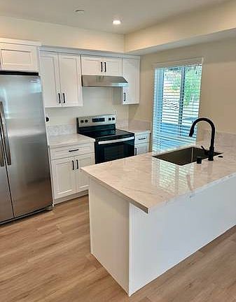 3rd image of 313 1/4 Leslie Way #313-1/4