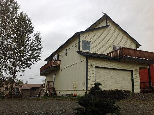 3657 Henderson Loop #A
