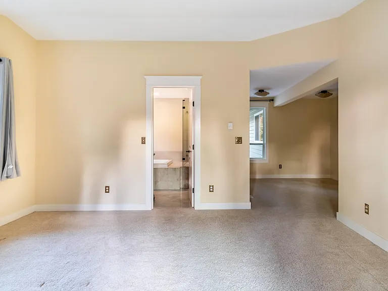 12840 NE 88th St — Photo 24
