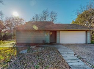 1820 Langford St, College Station, TX 77840