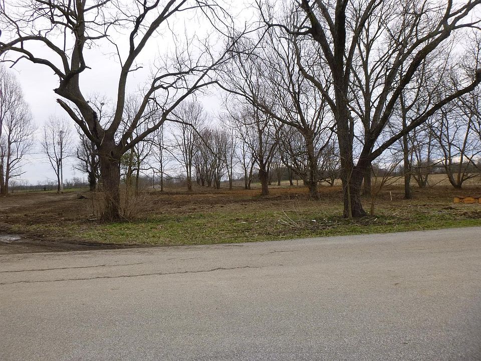 2nd image of 838 Hickman Hill Rd