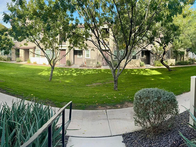 2330 E Huntington Dr #103 — Photo 15