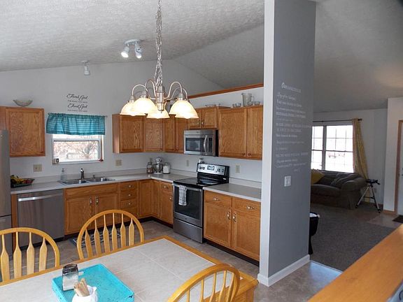 5th image of 854 Wallace Dr