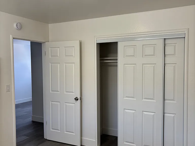 235 Clay St #6 — Photo 7