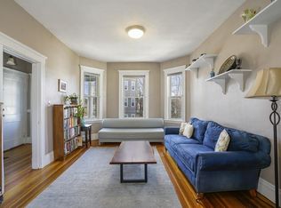 16 Wyvern St #2, Roslindale, MA 02131