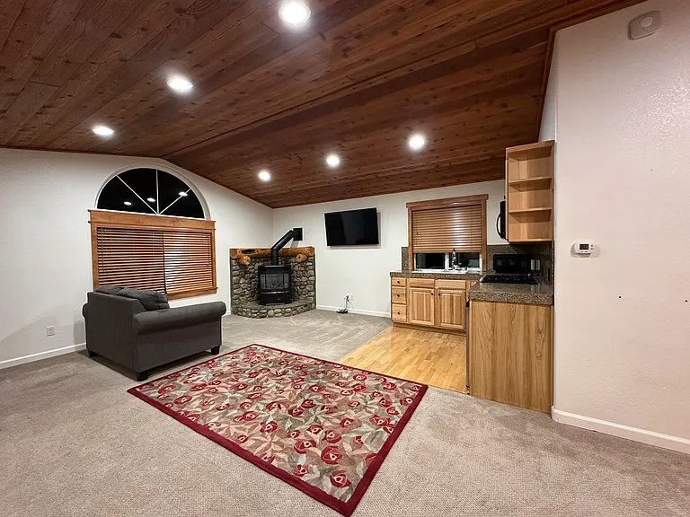 335 Forest Trl — Photo 17
