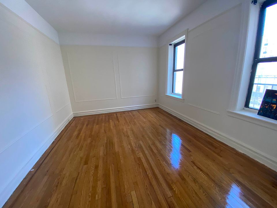 2nd image of 55 Parade Pl #4D