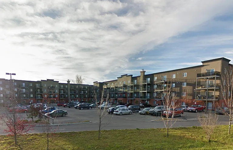 1581 Main St SE — Photo 2