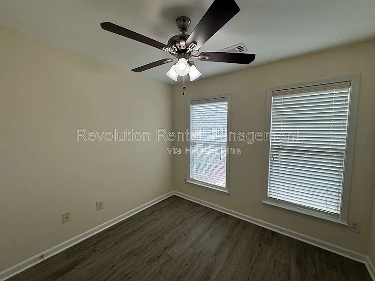 1007 Whittington Way — Photo 10