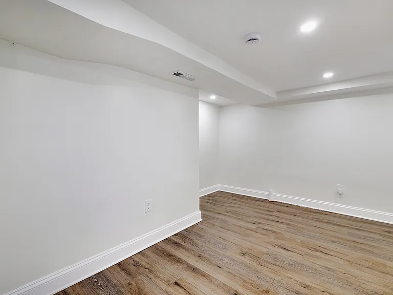 3732 Beehler Ave — Photo 9