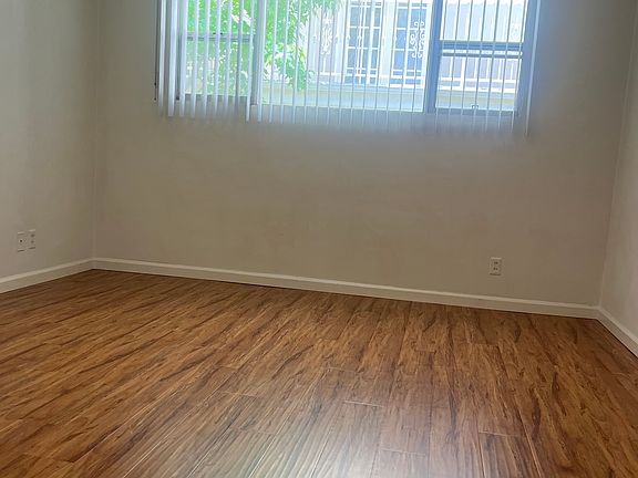 4th image of 329 California Ave APT 16