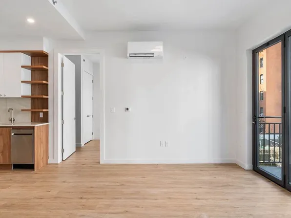 161 Lenox Road 714 image 2 of 26