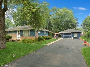 76 Golfview Rd, Lake Zurich, IL 60047