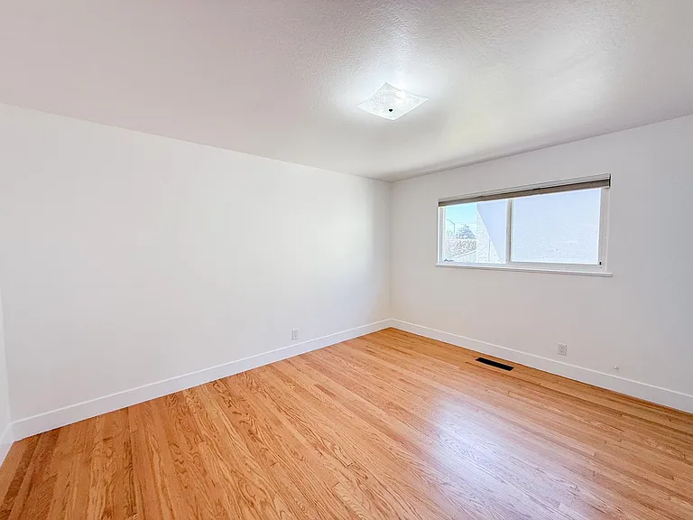 5436 Fresno Ave — Photo 14