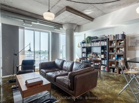 201 Carlaw Ave