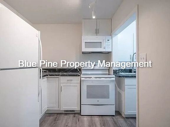 5th image of 1170 Saint Clair Rd Unit 2