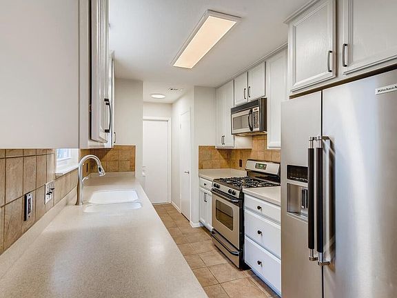 4th image of 7803 Woodcroft Dr