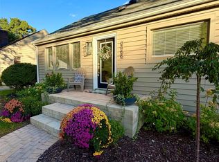 2155 Avondale St, Sylvan Lake, MI 48320