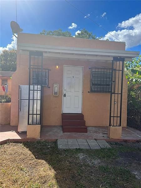 1st image of 1843 NW 19th St #5