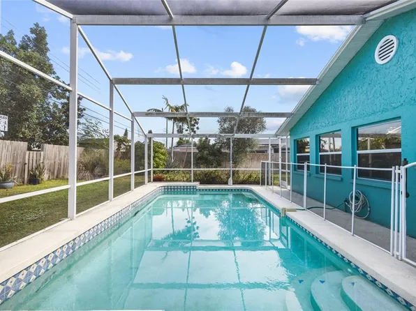 2307 N Wellesley Dr, Bradenton, FL 34207