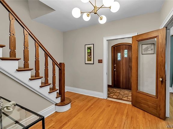 3rd image of 21 Briarcliff Rd