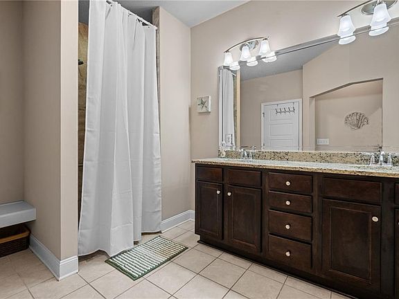 5th image of 2133 Elliott Ct