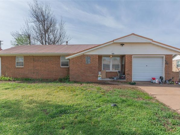 103 W Thompson Dr, Kingfisher, OK 73750