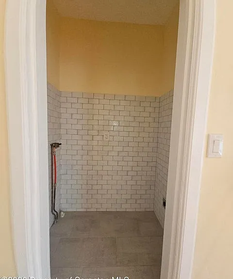 1327 Oram St #2 — Photo 10