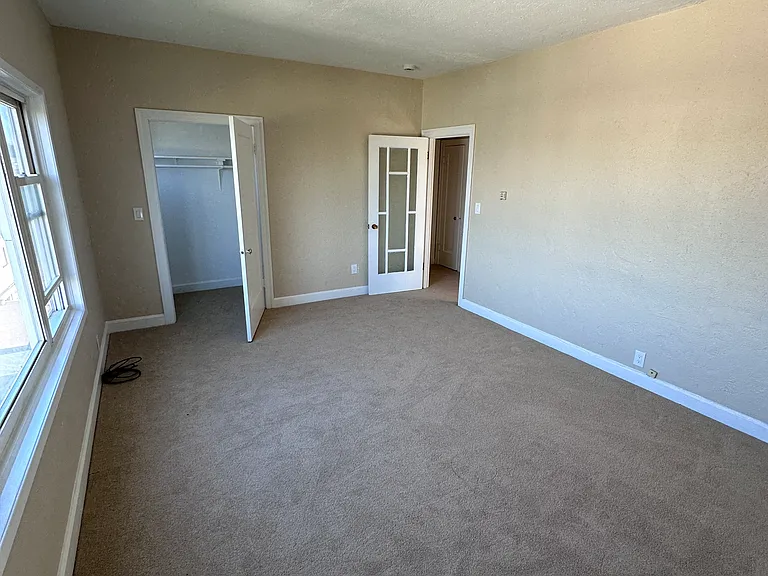 1672 Oxford St #17 — Photo 3