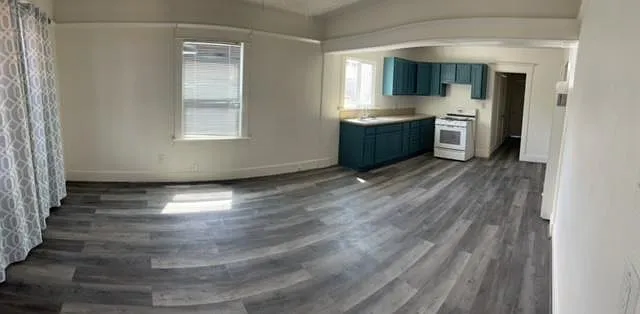 439 W 23rd St — Photo 2
