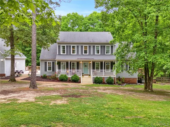 2112 Eastwood Ridge Dr, Moseley, VA 23120