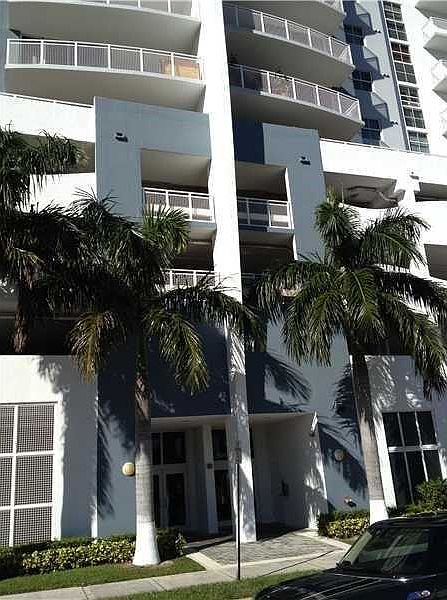 1st image of 2600 SW 27th Avenue 04