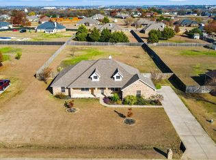 119 Springfield Ln, Waxahachie, TX 75165