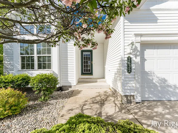 2632 E Turning Leaf Way #111, Fruitport, MI 49415