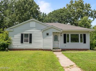 616 Larkspur Rd, Kinston, NC 28501