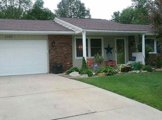 2309 W Colonial Ln, Muncie, IN